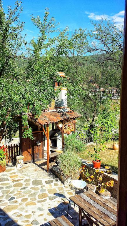 Mechta Guest House Koprivchtitsa Extérieur photo