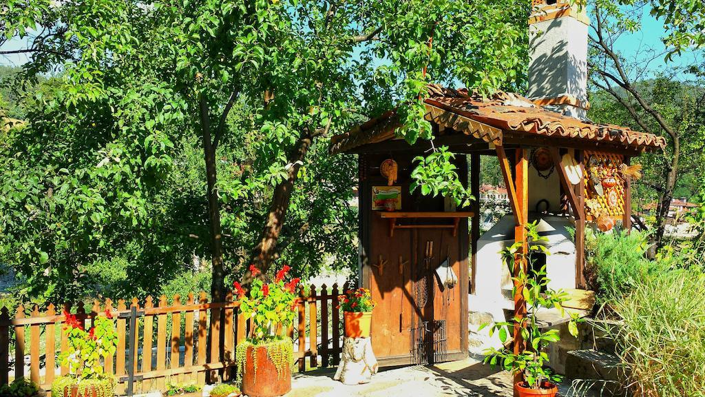Mechta Guest House Koprivchtitsa Extérieur photo