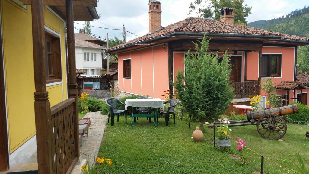 Mechta Guest House Koprivchtitsa Extérieur photo