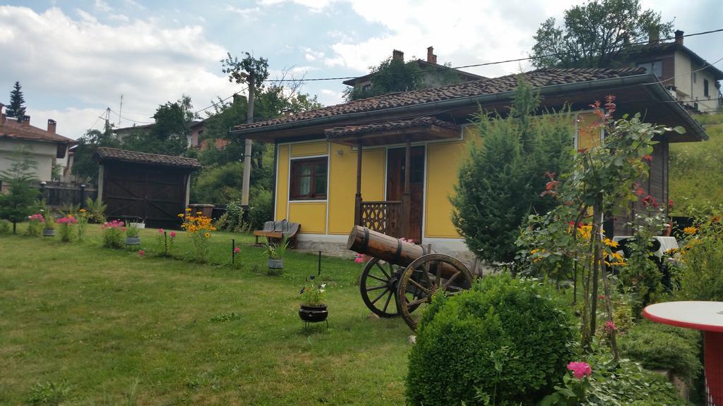 Mechta Guest House Koprivchtitsa Extérieur photo